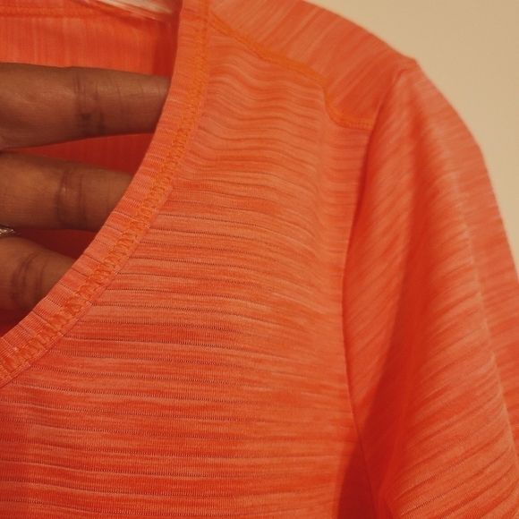 Athleta | Women's Orange Ribbed Cadence Workout Long Sleeve Tee (Size Medium) - Picture 4 of 11